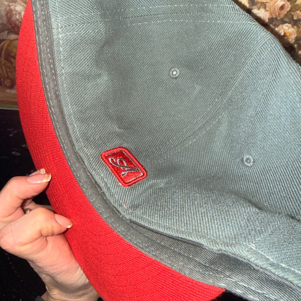 2 Vintage Fitted Atlanta Braves Hats - Picture 5 of 15